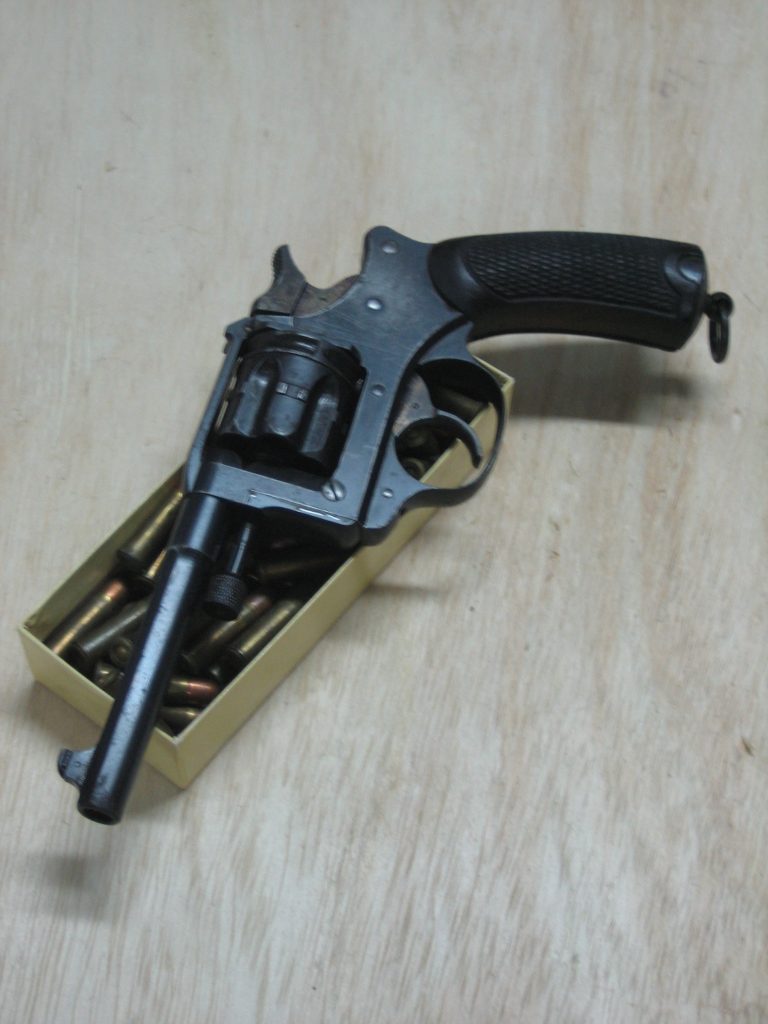 revolver 1892