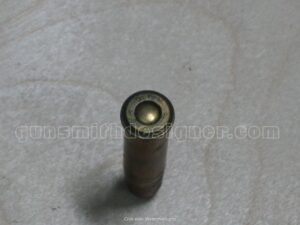 Le bourrelet, l'amorce de la cartouche de 8 mm du revolver 1892.